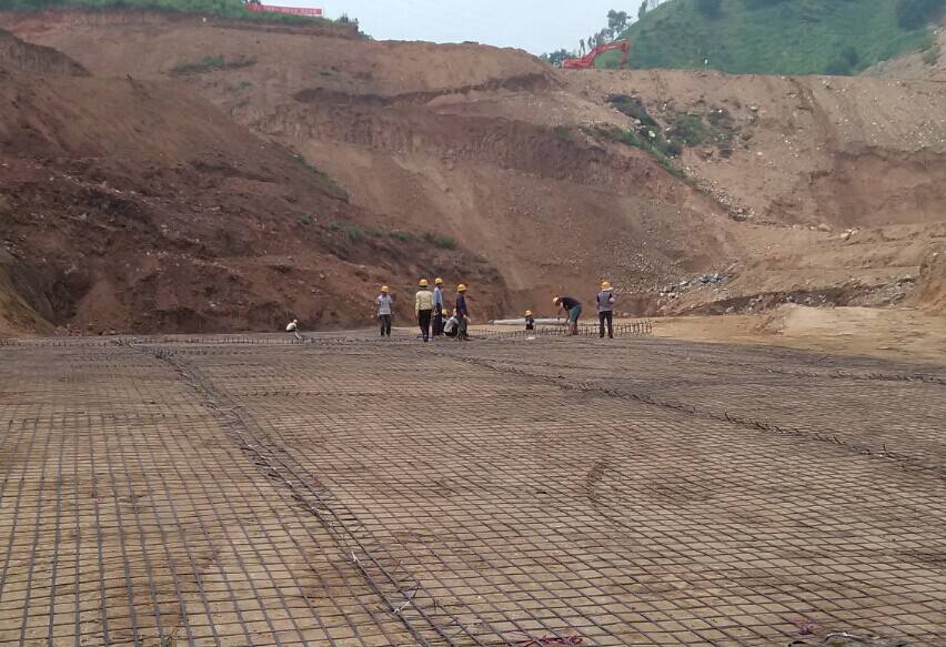 ���̰���